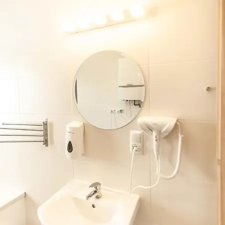 Nw Pokoje بيت شباب *