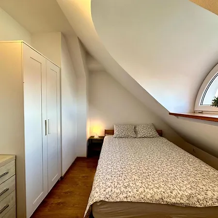 Nw Pokoje بيت شباب